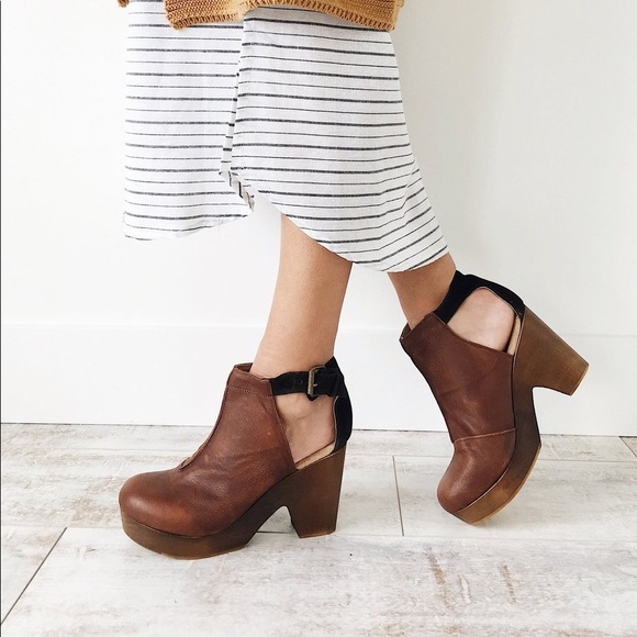 Free People Shoes - SOLD Free People Amber Orchard Clogs